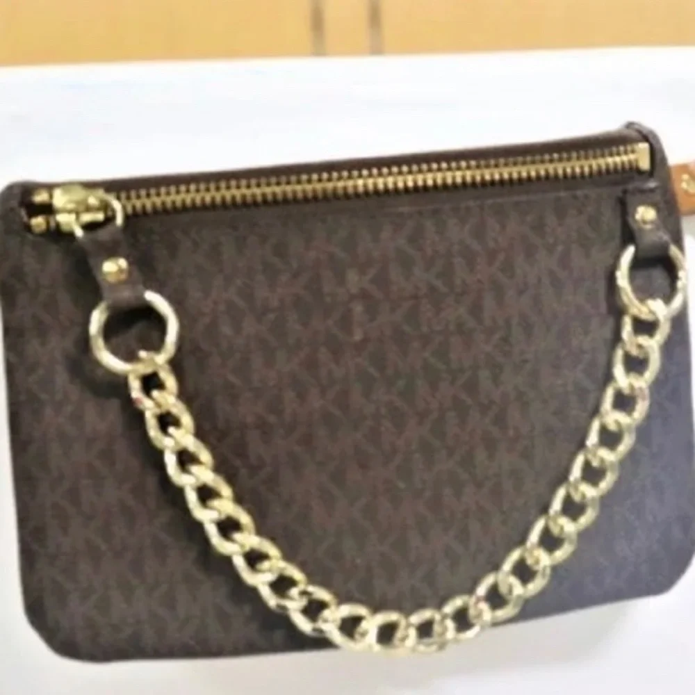 Michael Kors Waist Wallet Adj w/Prongs - Picture 3 of 5